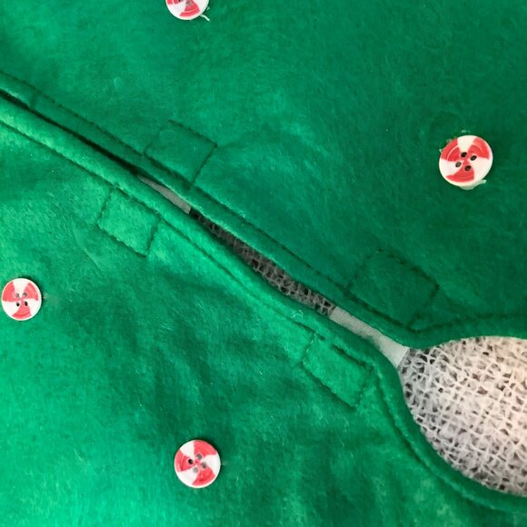 Christmas Tree Skirt 2 Christmas Stockings Gingerbread Man Accent - Picture 5 of 11